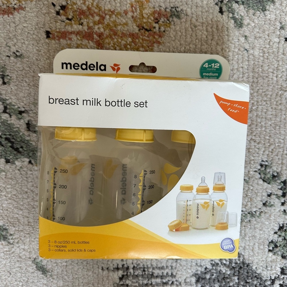 New Medela Breastmilk Bottle Set - 8 oz - 3 ct - Picture 2 of 8
